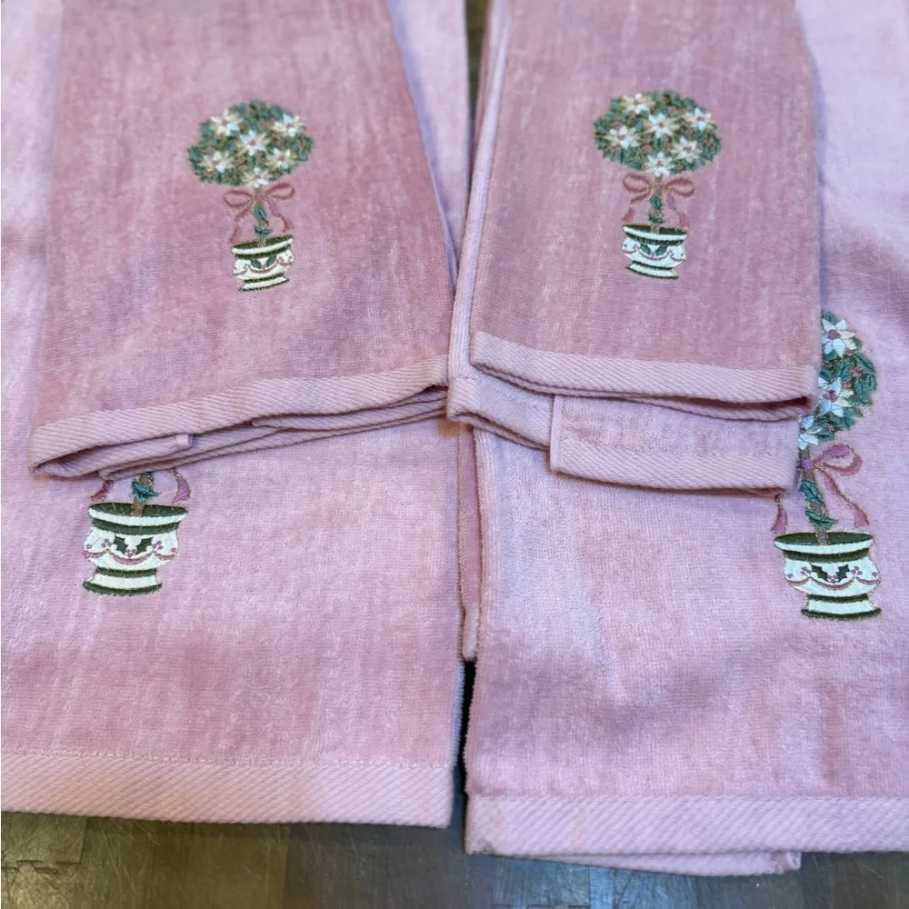 Vintage Pink Embroidered Topiary Towel Set Bath Towels Hand Towels Wash Cloths
